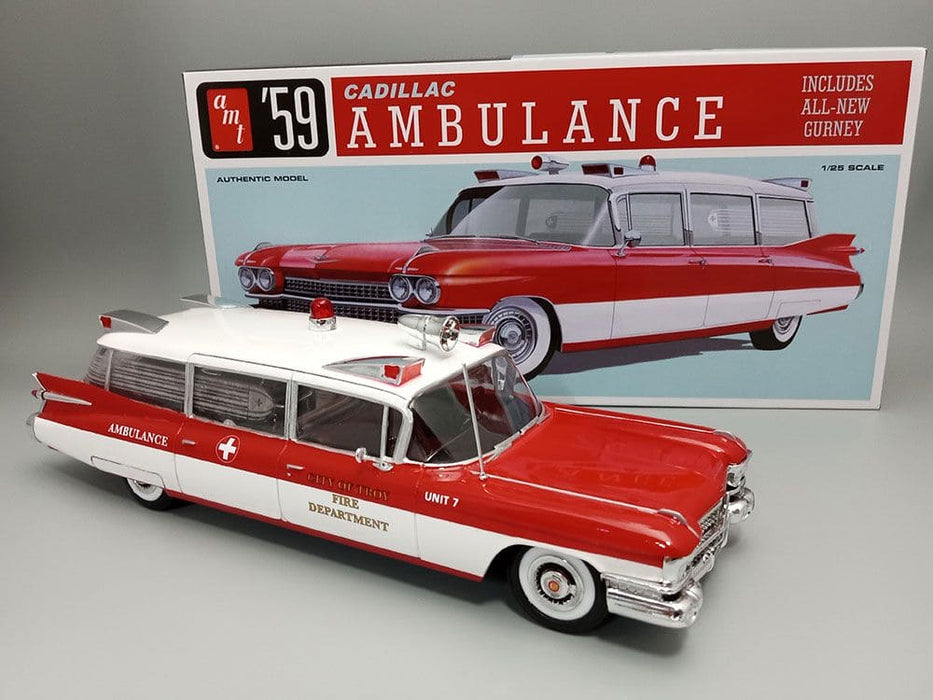 AMT1395/12 AMT 1/25 1959 Cadillac Ambulance With Gurney