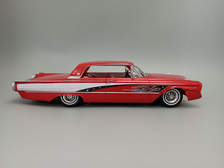 AMT1430/12 AMT 1/25 1961 Ford Galaxie Hardtop