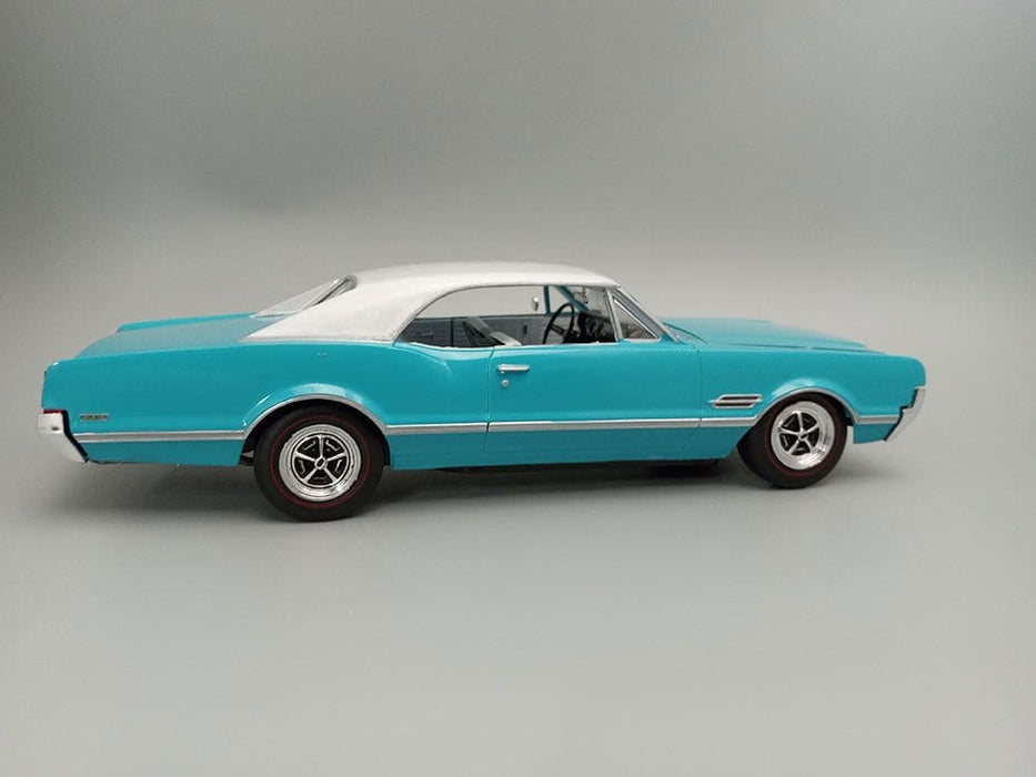 AMT1432M/12 AMT 1/25 1966 Olds 442 Hardtop Model Kit