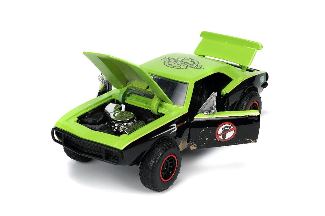 JAD33386 Jada 1/24 "Hollywood Rides" Teenage Mutant Ninja Turtles - 1967 Chevy Camaro with Raphael