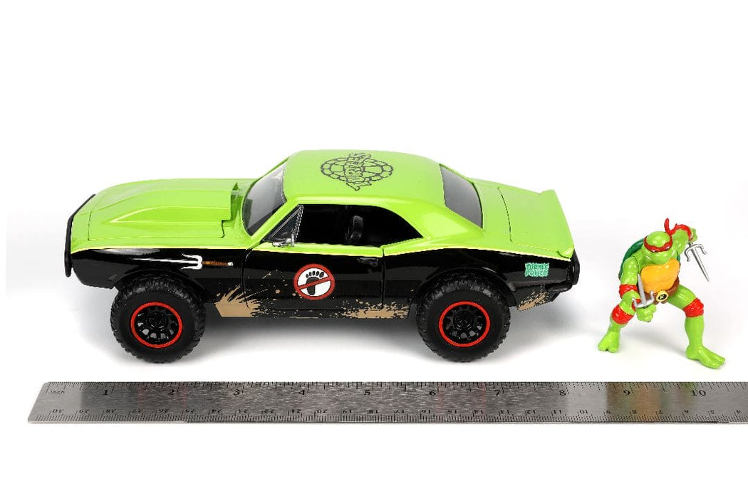 JAD33386 Jada 1/24 "Hollywood Rides" Teenage Mutant Ninja Turtles - 1967 Chevy Camaro with Raphael