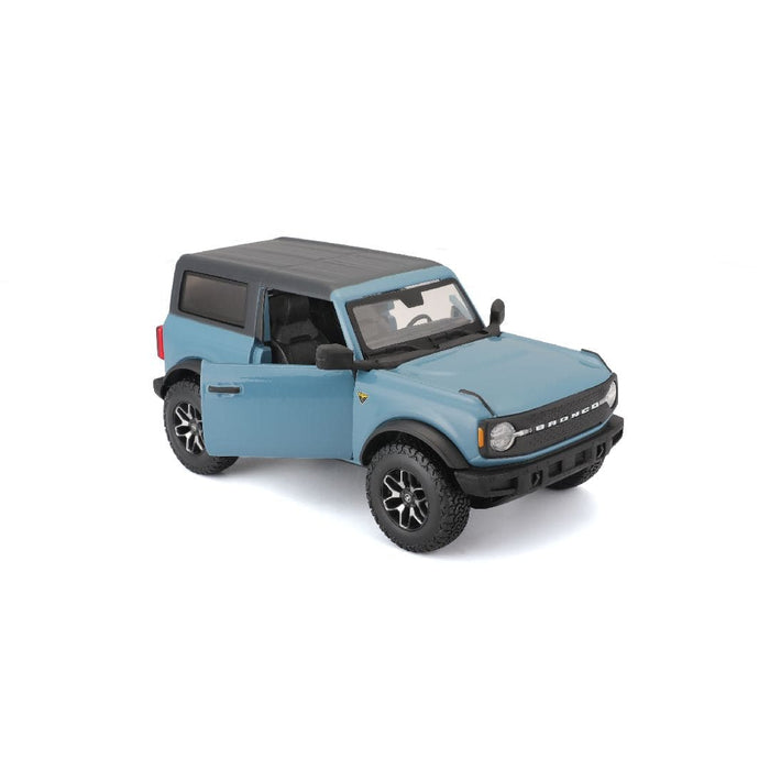 MAI31530-BLUE Maisto 1/24 SE 2021 Ford Bronco Badlands 2 dr. (A51 Blue)