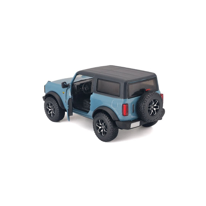 MAI31530-BLUE Maisto 1/24 SE 2021 Ford Bronco Badlands 2 dr. (A51 Blue)